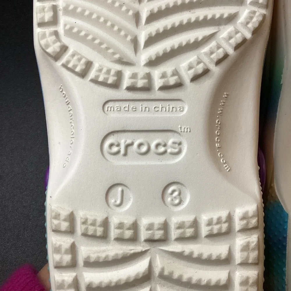 CROCS nwot youth